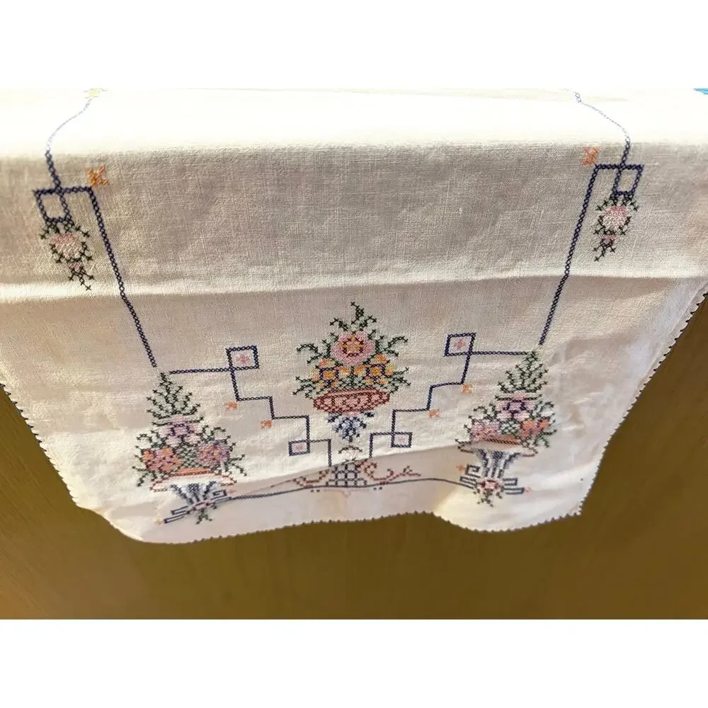 Vtg Embroidered Floral Linen Runner Handmade XStitch Geo Floral Fancy Border